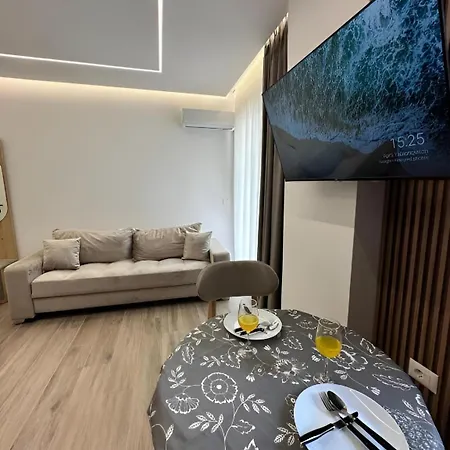 Seaside Escape Golem (Tirana)